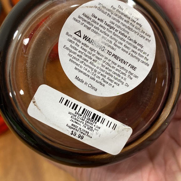 NWT.  Set of 4, large, votive candle holders. - Picture 4 of 8